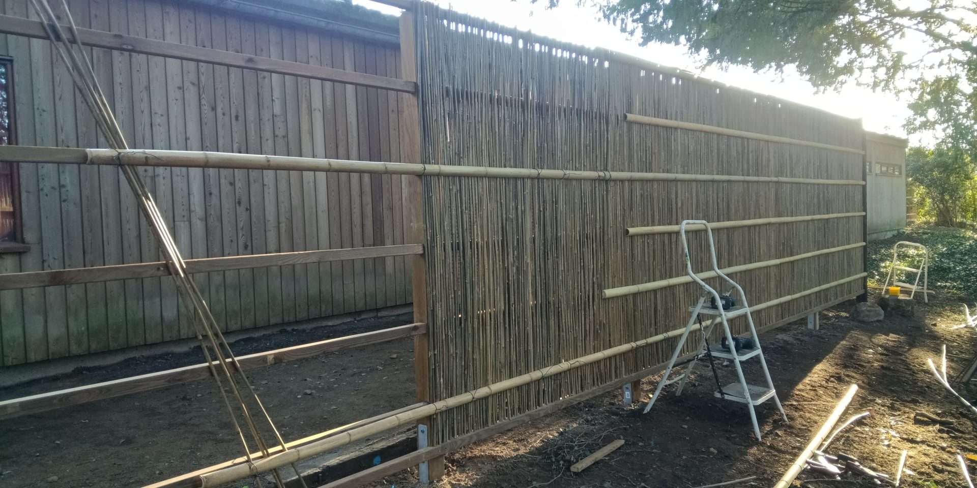 remplissage de la palissade bambou japonaise Shimizu gaki